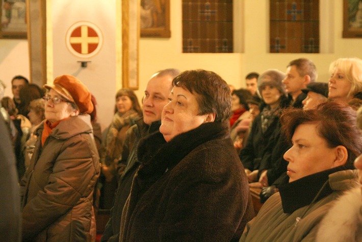 Gwiazdy poprowadziły tłum muzyką