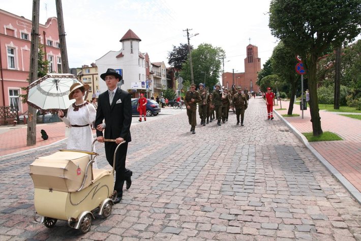 Borowiacy przeszli w historycznej paradzie GALERIA ZDJĘĆ