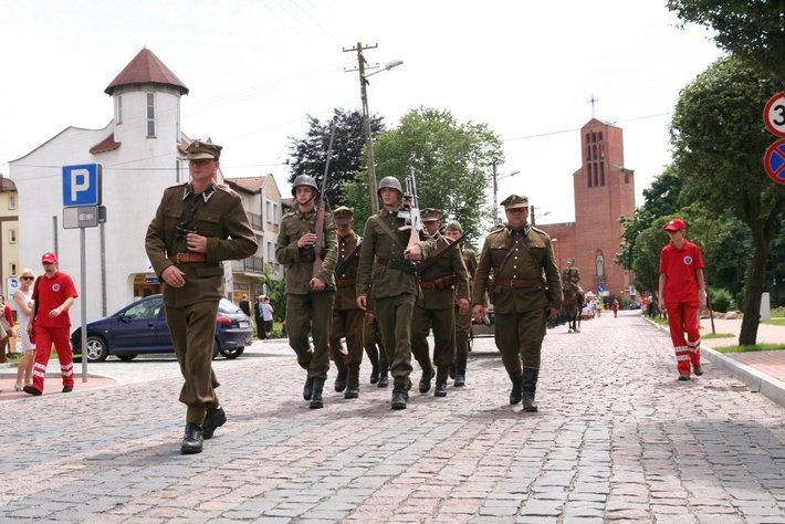 Borowiacy przeszli w historycznej paradzie GALERIA ZDJĘĆ