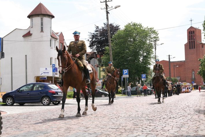 Borowiacy przeszli w historycznej paradzie GALERIA ZDJĘĆ