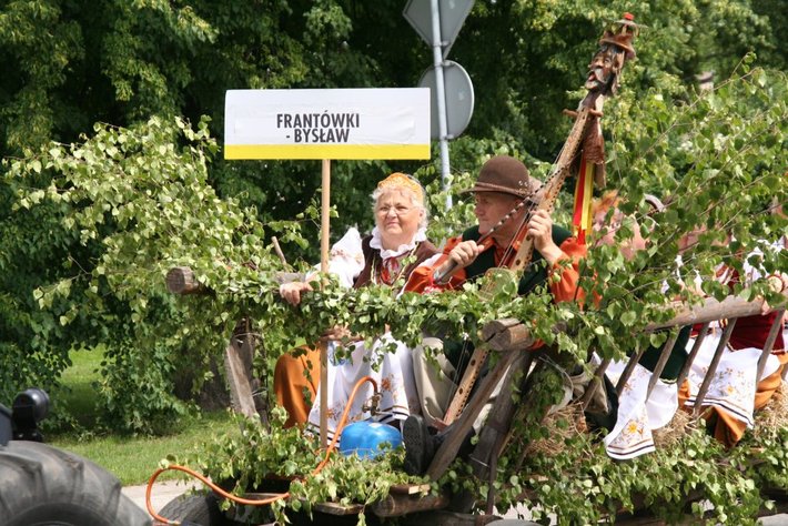 Borowiacy przeszli w historycznej paradzie GALERIA ZDJĘĆ