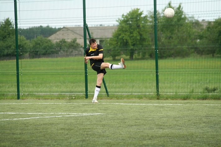 Kopali piłkę charytatywnie GALERIA ZDJĘĆ