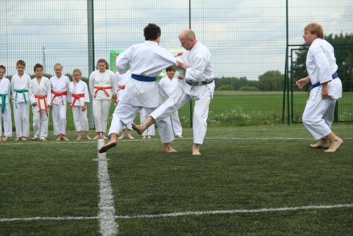 Kopali piłkę charytatywnie GALERIA ZDJĘĆ