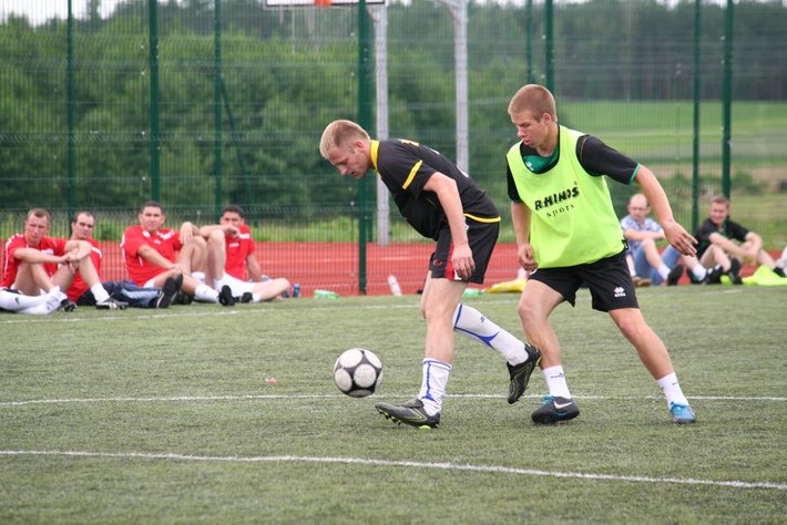 Kopali piłkę charytatywnie GALERIA ZDJĘĆ