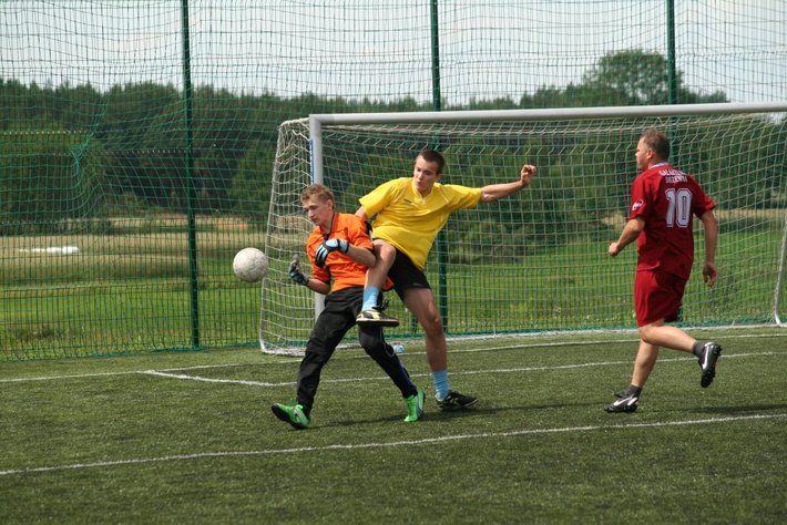 Kopali piłkę charytatywnie GALERIA ZDJĘĆ