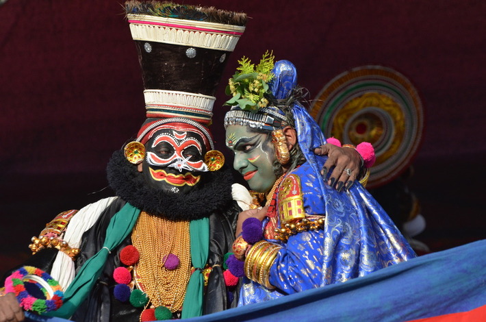 Indie, Turcja, Polska - Folklorystyczny miks w Tucholi ZDJĘCIA/FILMY