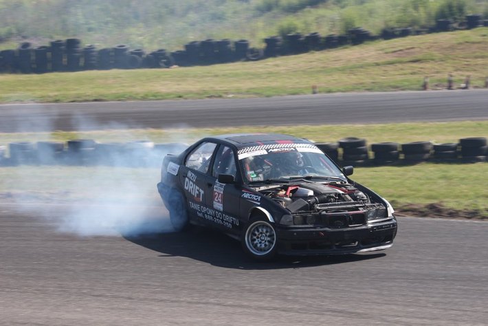 Bratobójcza walka i jazda pod prąd GALERIA ZDJĘĆ