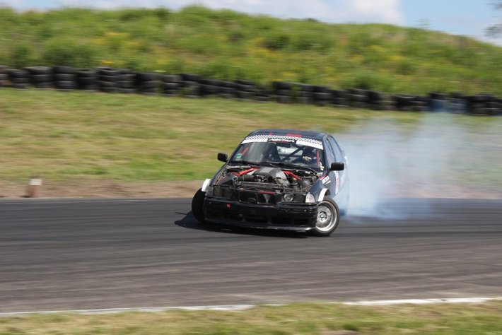 Bratobójcza walka i jazda pod prąd GALERIA ZDJĘĆ