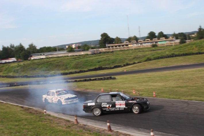 Bratobójcza walka i jazda pod prąd GALERIA ZDJĘĆ