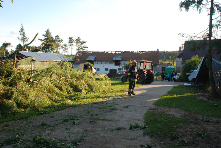 Widok jak po bombardowaniu ZDJĘCIA