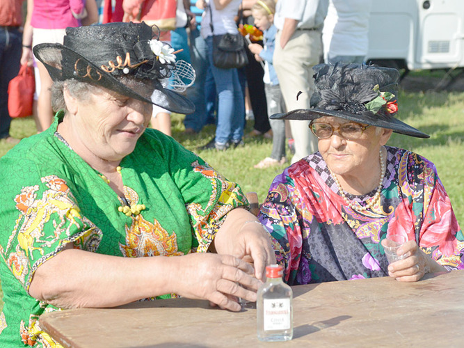 Starosta i wójt... macali kurę