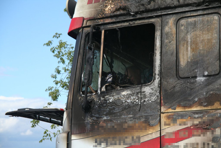 TIR płonął na drodze ZDJĘCIA