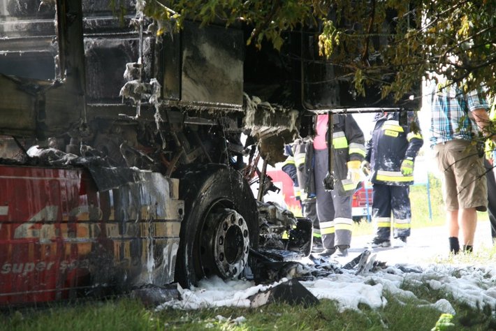 TIR płonął na drodze ZDJĘCIA