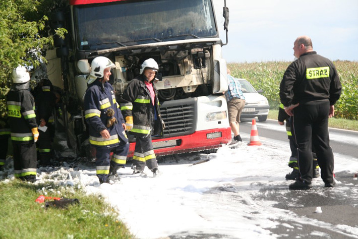 TIR płonął na drodze ZDJĘCIA