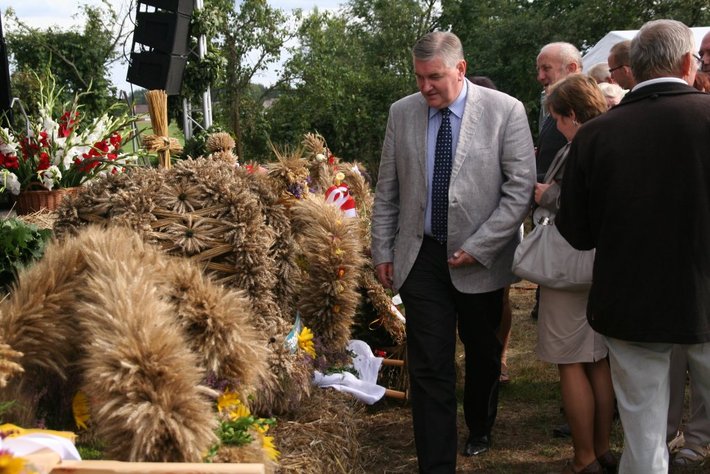 Kolorowe wozy w jabłkowej wsi GALERIA ZDJĘĆ