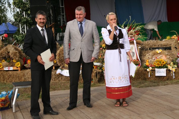 Kolorowe wozy w jabłkowej wsi GALERIA ZDJĘĆ