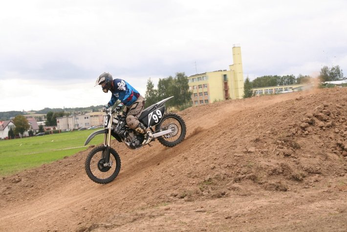 Zdzierali opony, by pomóc potrzebującym GALERIA ZDJĘĆ