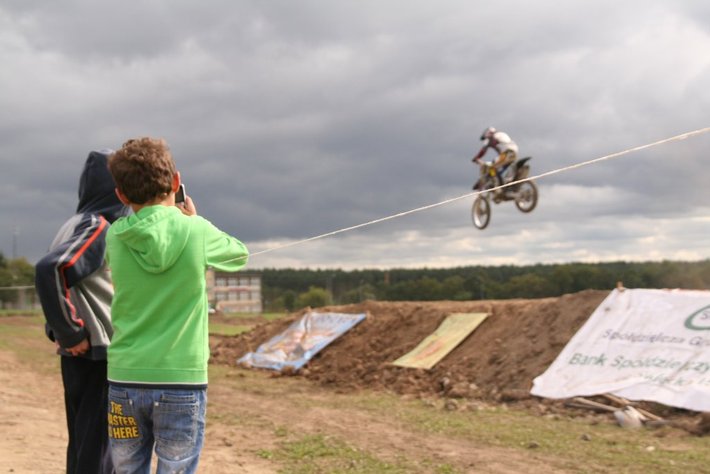 Zdzierali opony, by pomóc potrzebującym GALERIA ZDJĘĆ