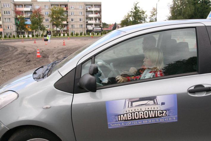 Zdzierali opony, by pomóc potrzebującym GALERIA ZDJĘĆ