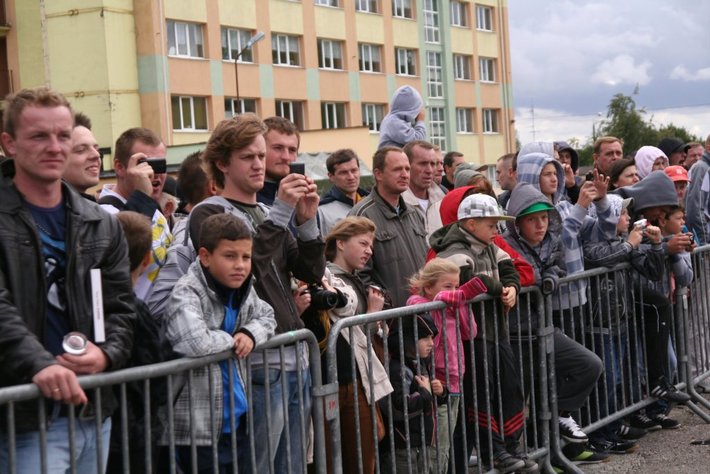 Zdzierali opony, by pomóc potrzebującym GALERIA ZDJĘĆ