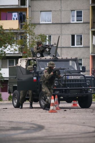 Zdzierali opony, by pomóc potrzebującym GALERIA ZDJĘĆ