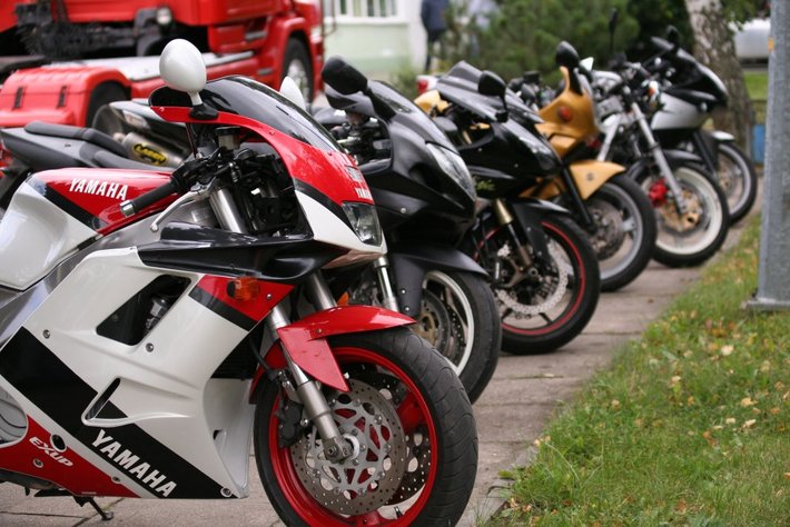 Zdzierali opony, by pomóc potrzebującym GALERIA ZDJĘĆ