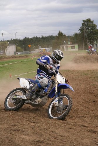 Zdzierali opony, by pomóc potrzebującym GALERIA ZDJĘĆ