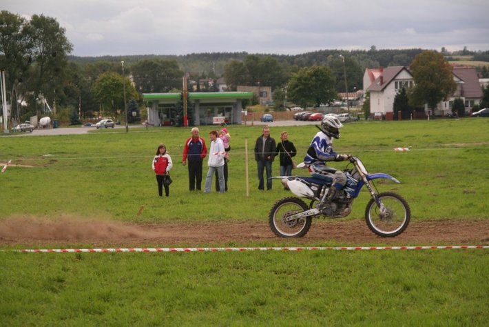 Zdzierali opony, by pomóc potrzebującym GALERIA ZDJĘĆ