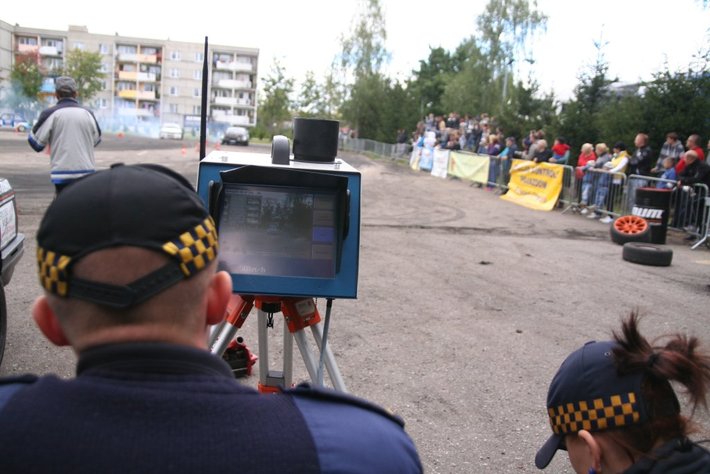Zdzierali opony, by pomóc potrzebującym GALERIA ZDJĘĆ
