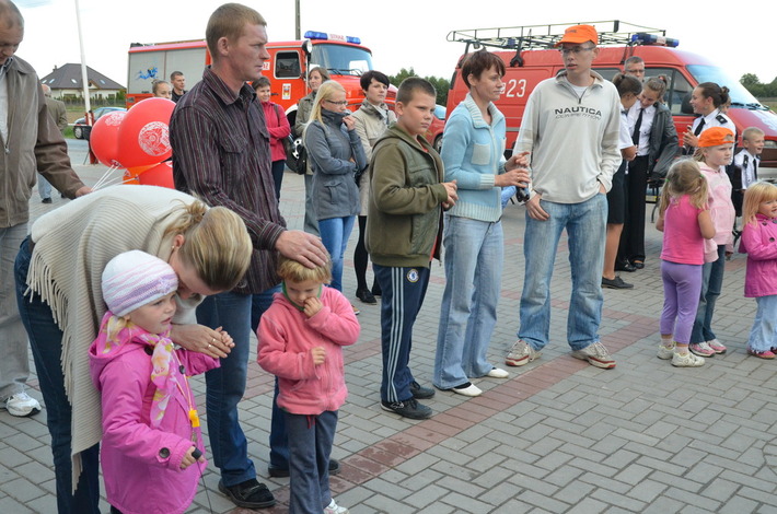 Piknik i otwarcie małej infrastruktury GALERIA ZDJĘĆ