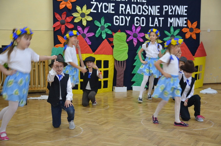 Gospodynie świętowały z seniorami ZDJĘCIA/FILM