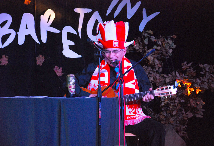 Salwy śmiechu w ośrodku kultury