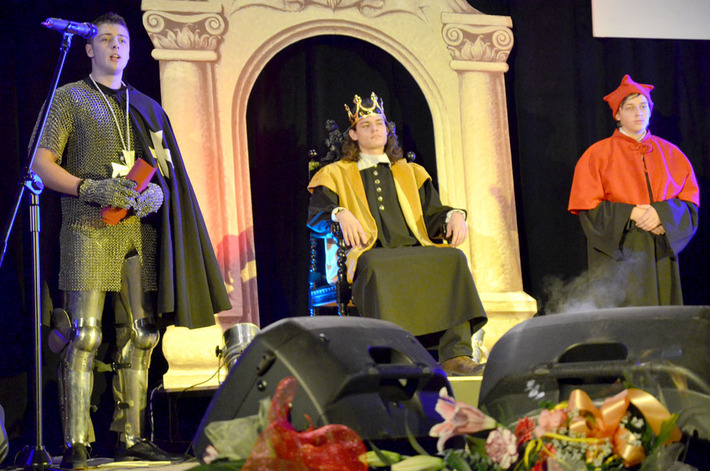 75 lat ? 5149 absolwentów ZDJĘCIA