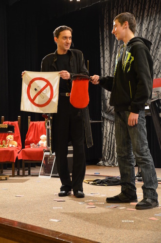 Czarowały wspólnie z iluzjonistą!