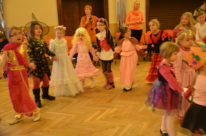 Czarowały wspólnie z iluzjonistą!