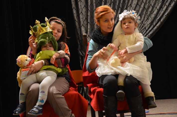 Czarowały wspólnie z iluzjonistą!