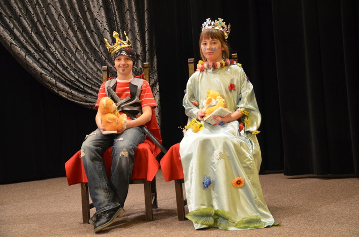 Czarowały wspólnie z iluzjonistą!