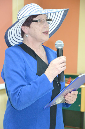 Święto w kapeluszach