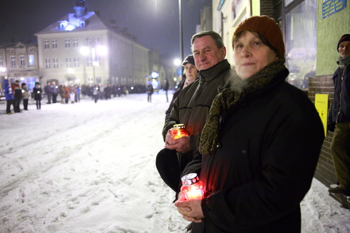 Droga krzyżowa na ulicach Tucholi  ZDJĘCIA