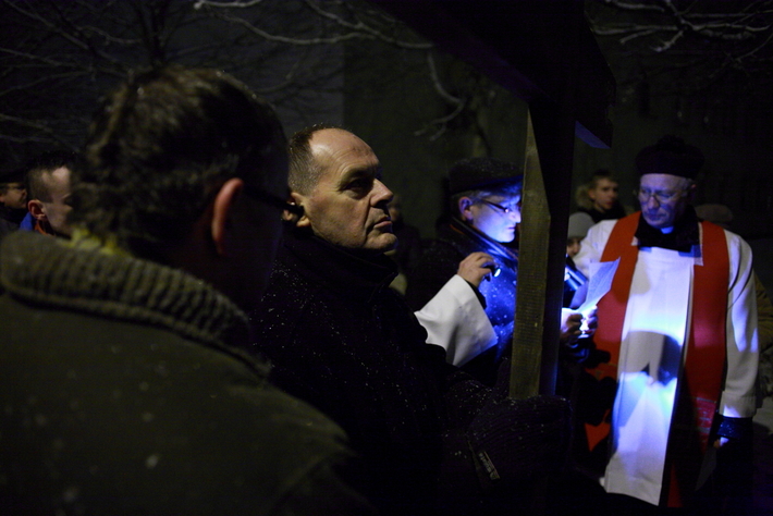 Droga krzyżowa na ulicach Tucholi  ZDJĘCIA