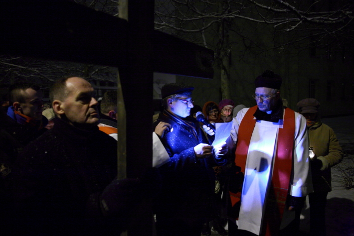 Droga krzyżowa na ulicach Tucholi  ZDJĘCIA