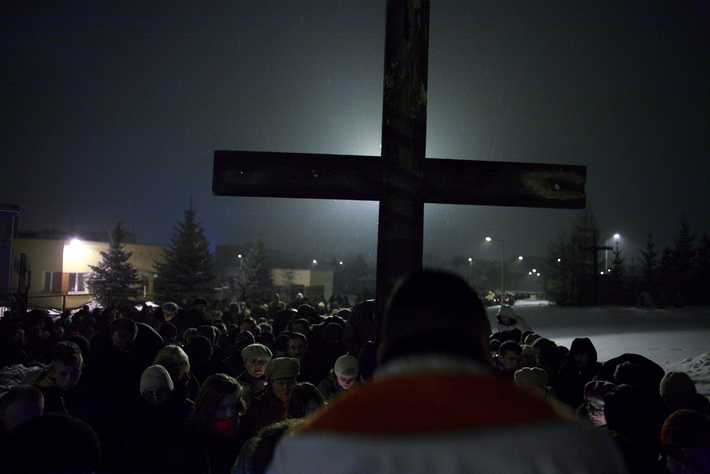 Droga krzyżowa na ulicach Tucholi  ZDJĘCIA