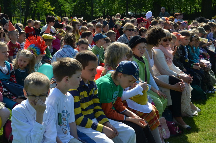 Bohaterowie bajek zabawili się w naszym parku