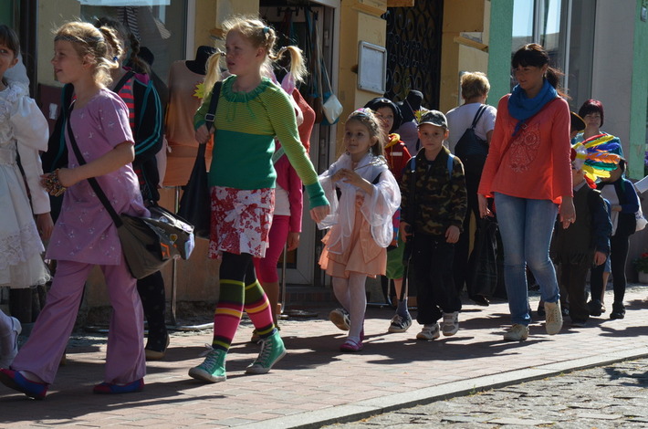 Bohaterowie bajek zabawili się w naszym parku