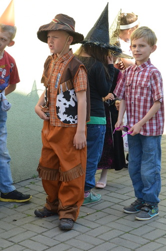 Bohaterowie bajek zabawili się w naszym parku
