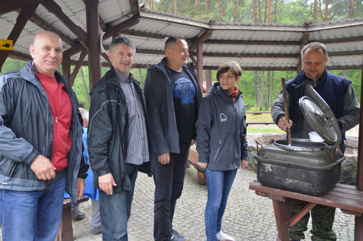 Posprzątali rzekę - ZDJĘCIA