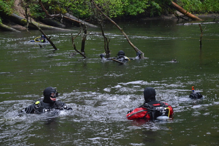 Posprzątali rzekę - ZDJĘCIA
