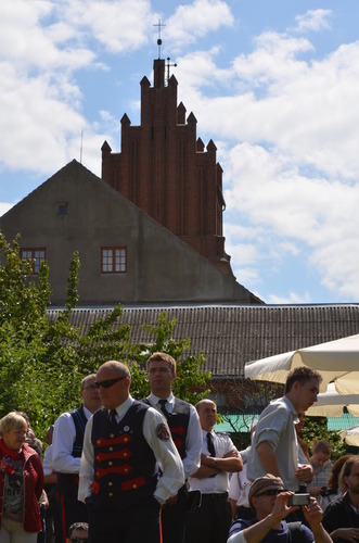 Siłę orkiestr poczuliśmy pod klasztorem