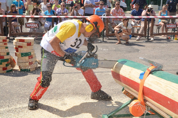 Łotysz najlepszym drwalem Europy  ZDJĘCIA