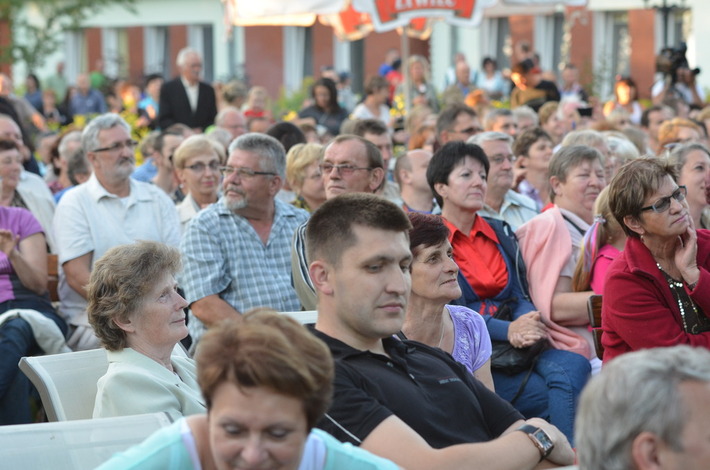 Wodecki zaśpiewał na finał  ZDJĘCIA